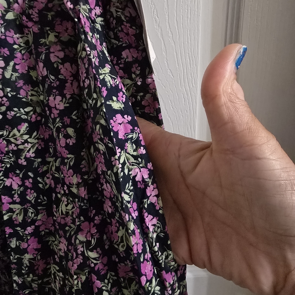 Floral Sleeveless Dress - Picture 5 of 7